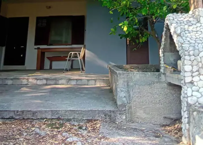 Viki - One Bedroom House * Čara